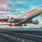 למה מטוסים לבנים